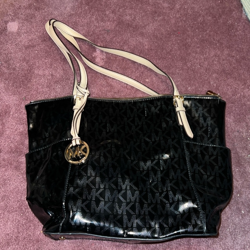 Black leather Michael Kors purse